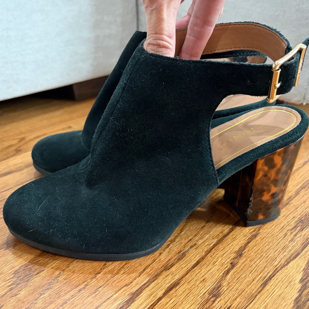 Vionic Tortoise Shell Heel Bootie - Picture 5 of 9